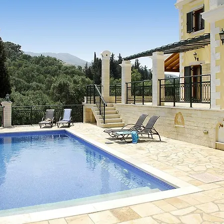 Sleeps 10 Pool Air Con Wifi
